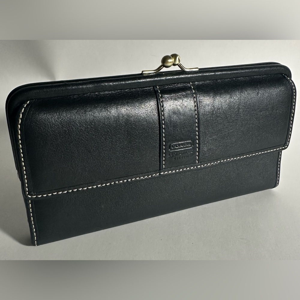 Vintage Coach Hampton Black Leather Trifold Continental Wallet with Kisslock